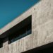 Beton architektoniczny we wnętrzach – trendy, inspiracje i pomysły na aranżację